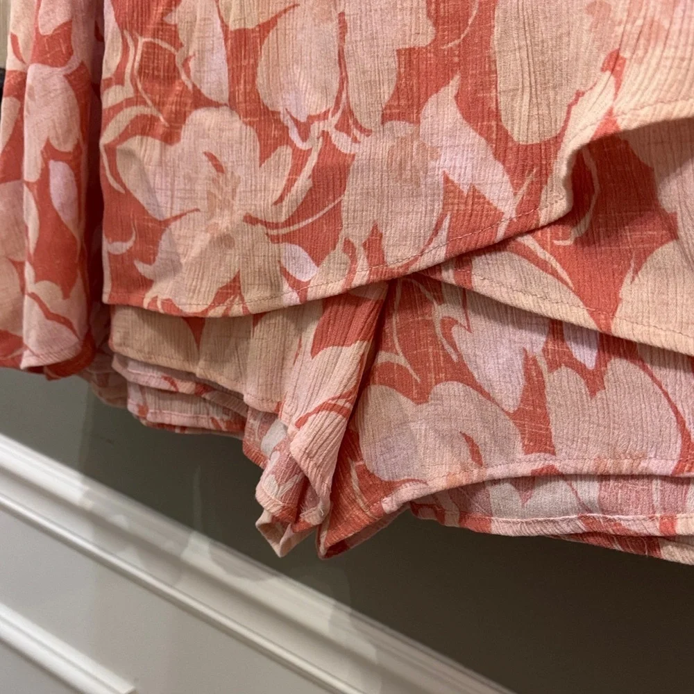 Torrid Coral and Cream Floral Skort 2 - Picture 8 of 11